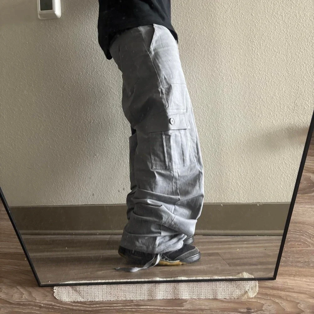 Vintage Y2K/2000s Baggy Grey Skater Cargo Pants! 30x30